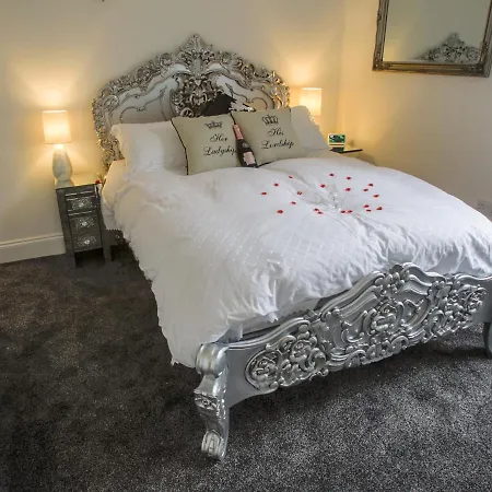 Ugthorpe Lodge Hotel 3*