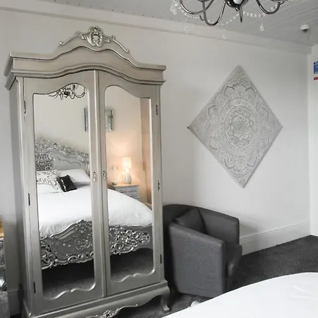 Ugthorpe Lodge Hotel