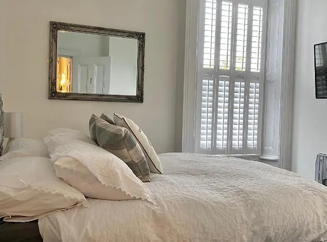 Ugthorpe Lodge Hotel Bed & Breakfast 3*