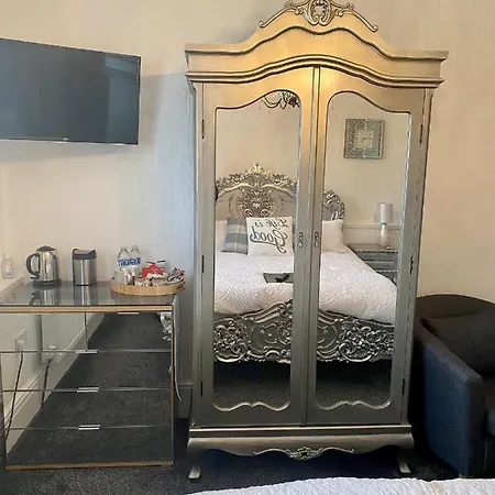 Ugthorpe Lodge Hotel Panzió